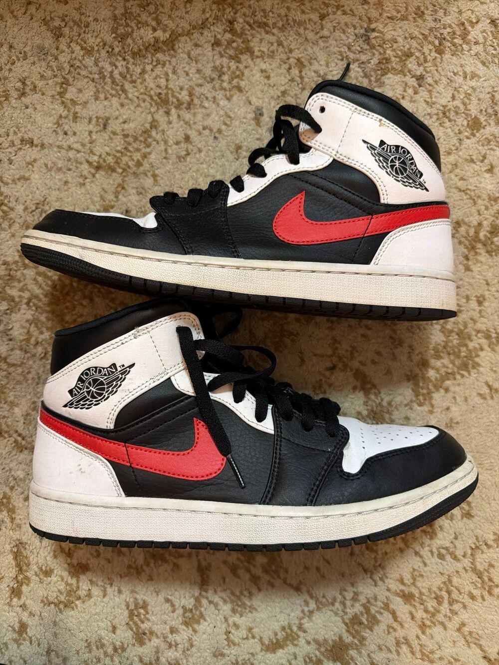 Nike Air Jordan 1 Mid Chile Red